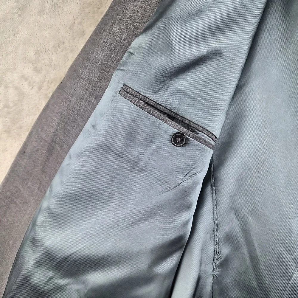 Gucci item mens
